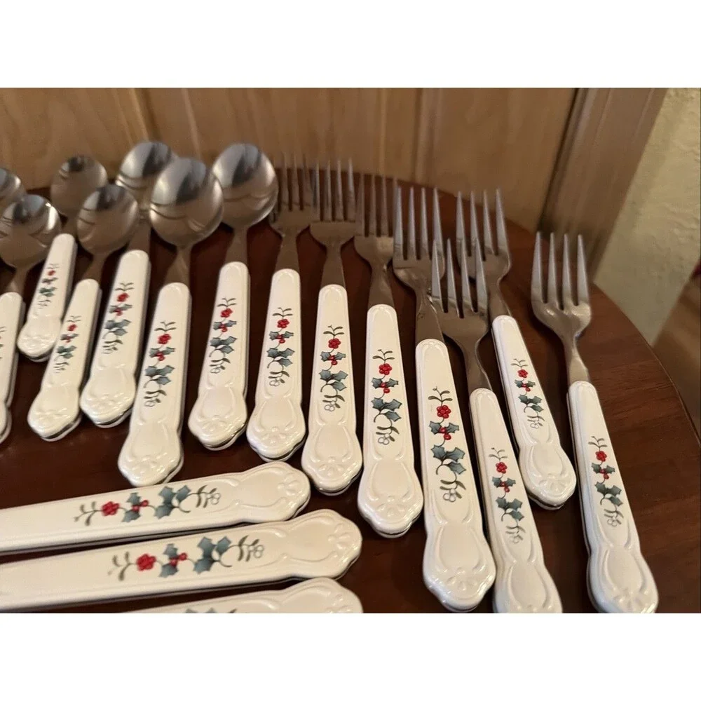 Pfaltzgraff winterberry flatware